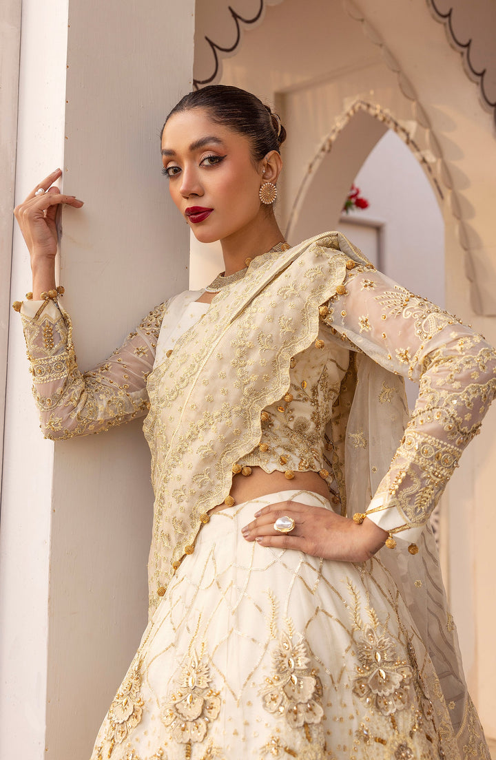 Close-up of Gull e Rana floral embroidery and fabric