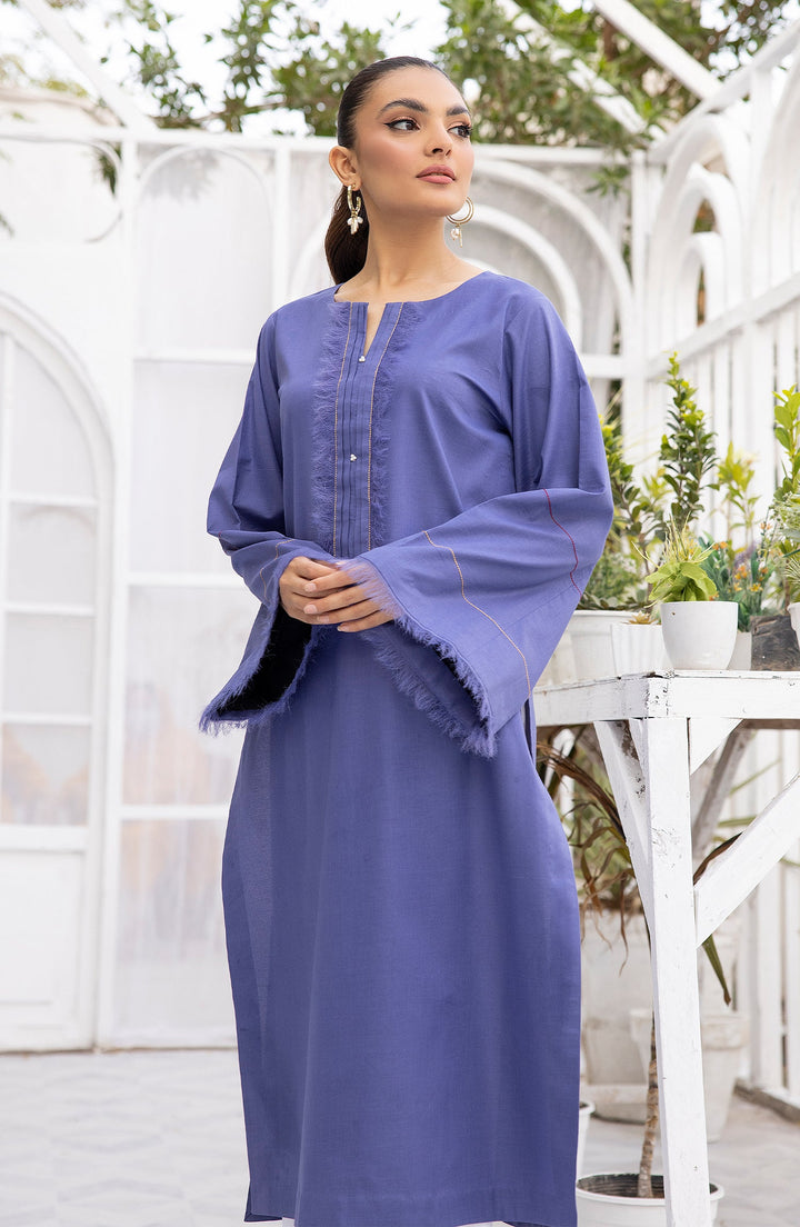 Sleeve and cuff details of Royal Regin